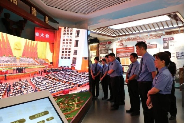 五四薪火淬检魂，廉韵清风润青春.jpg